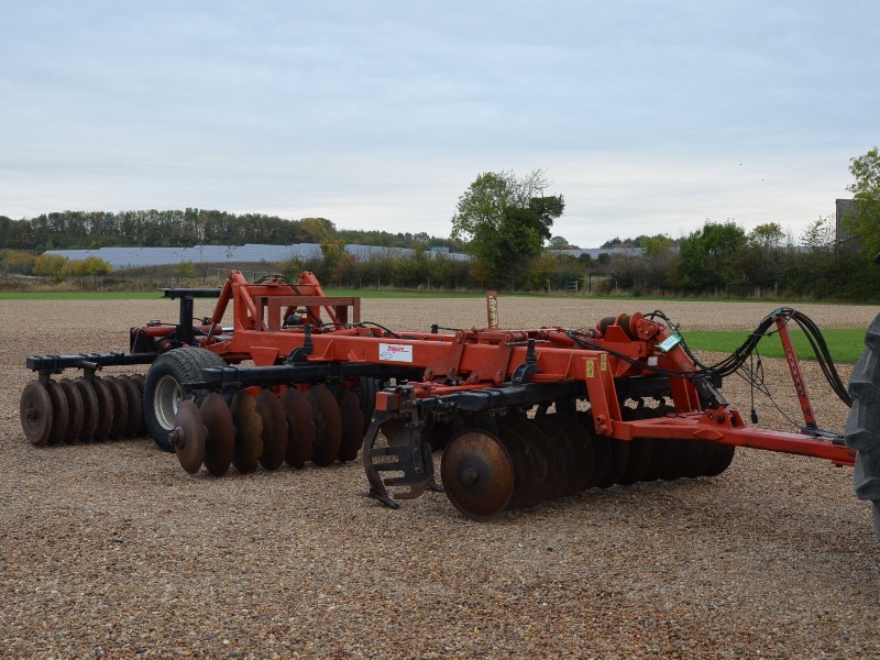 Gregoire Besson Discordon trailed primary cultivator 3m