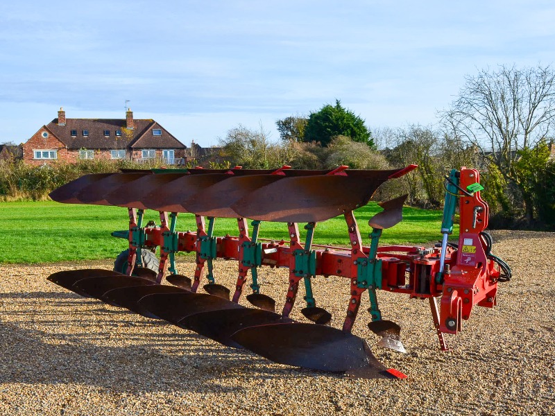 Kverneland LB85/300 plough 5 furrows