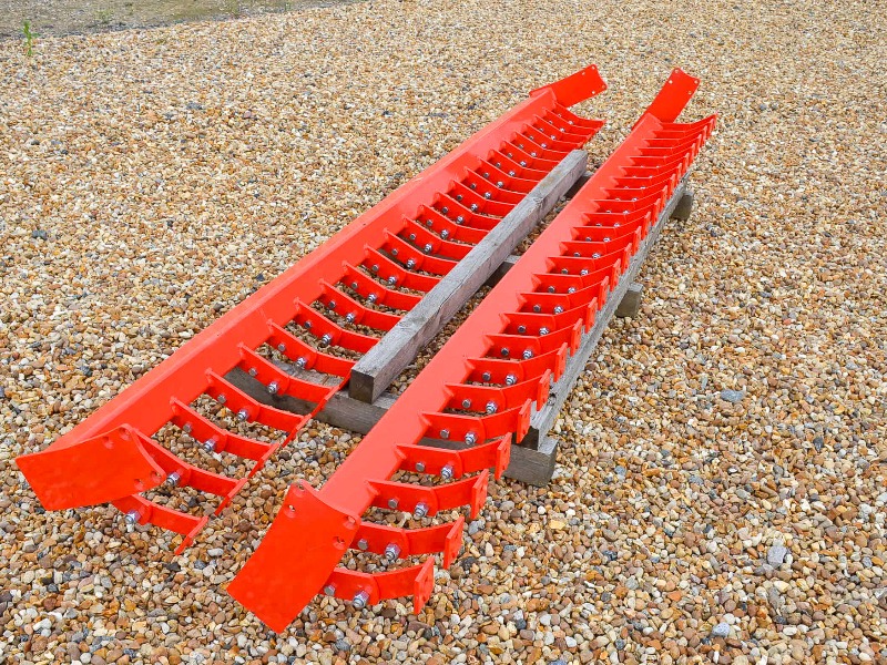 Kuhn scraper bars 3m each