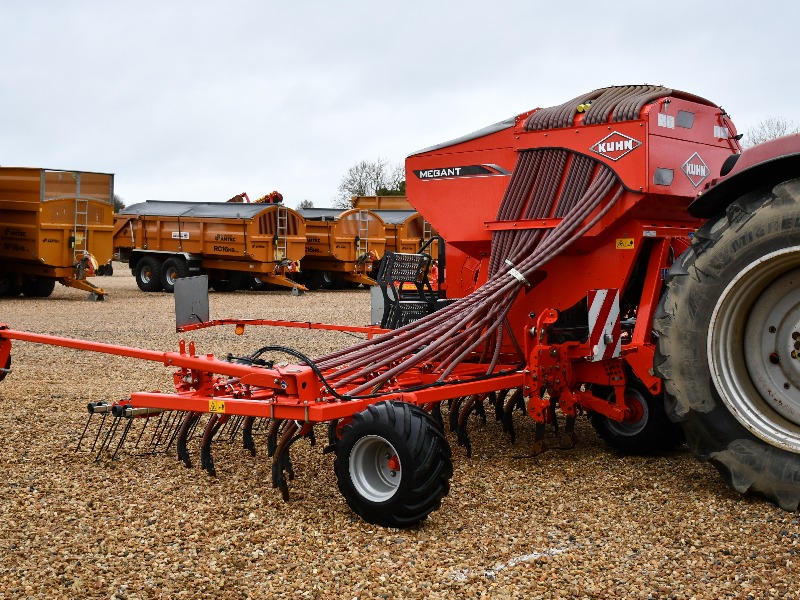 Kuhn Megant 600 tine seeder 6m