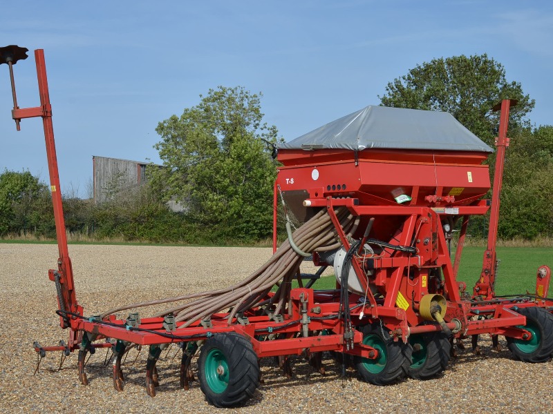 Kverneland Accord TS tine drill 4.8m