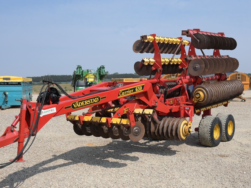 Vaderstad Carrier CR650 short disc cultivator 6.5m complete with BioDrill