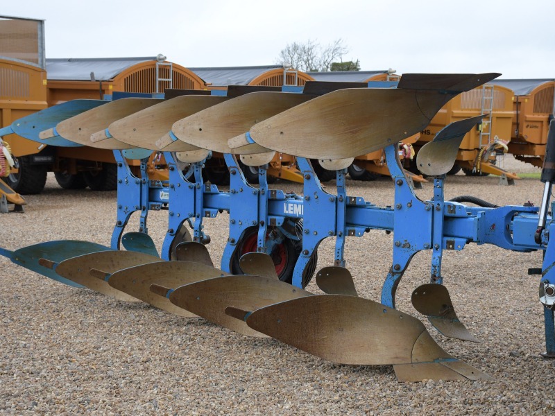Lemken EurOpal 7 plough 5-furrow