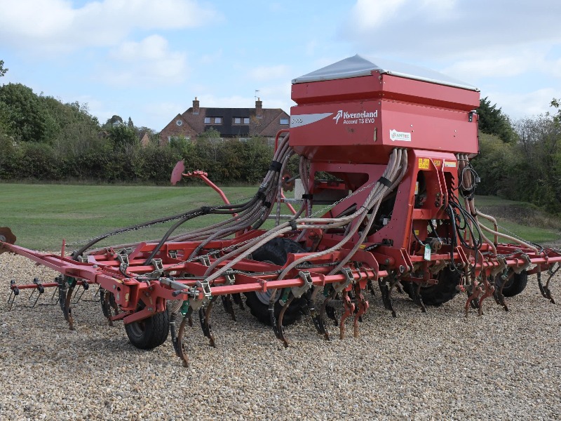 Kverneland Accord TS EVO tine drill 6m
