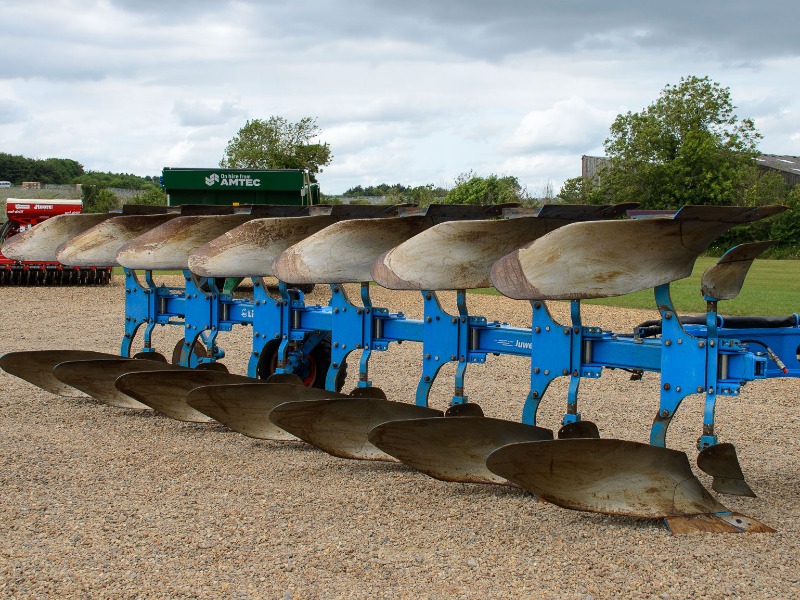 Lemken Juwel 8OF plough 7 furrows