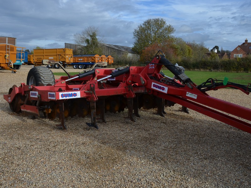 Sumo Trio trailed primary cultivator 4.5m