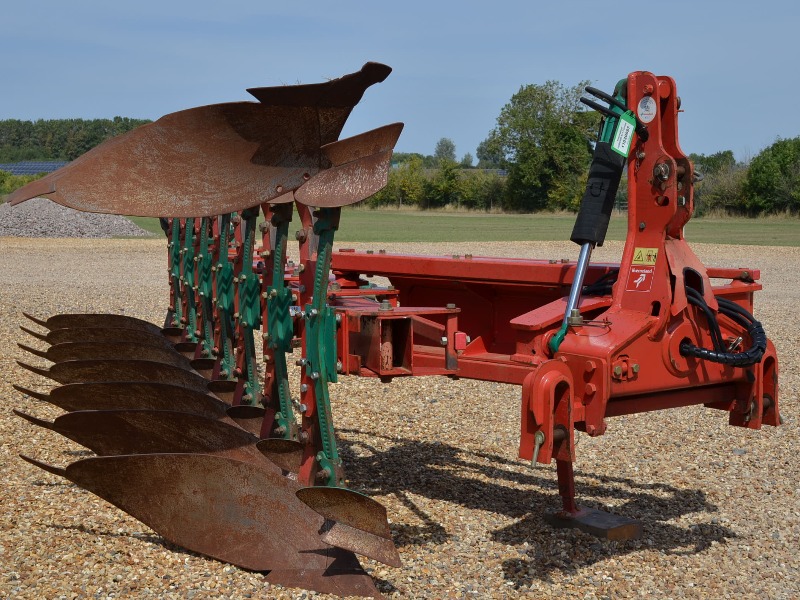 Kverneland LO85/300 plough 6+1 furrows