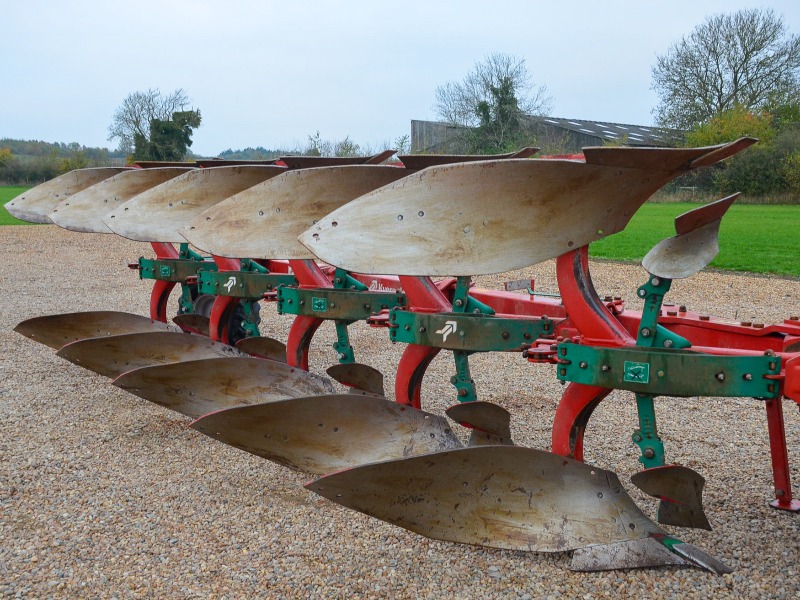 Kverneland ES100/200 plough 5 furrows