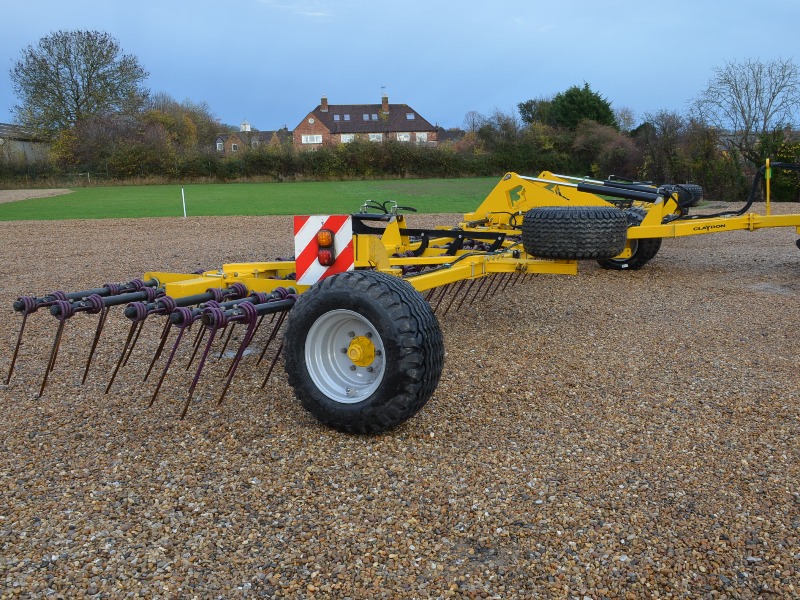 Claydon straw harrow 15m