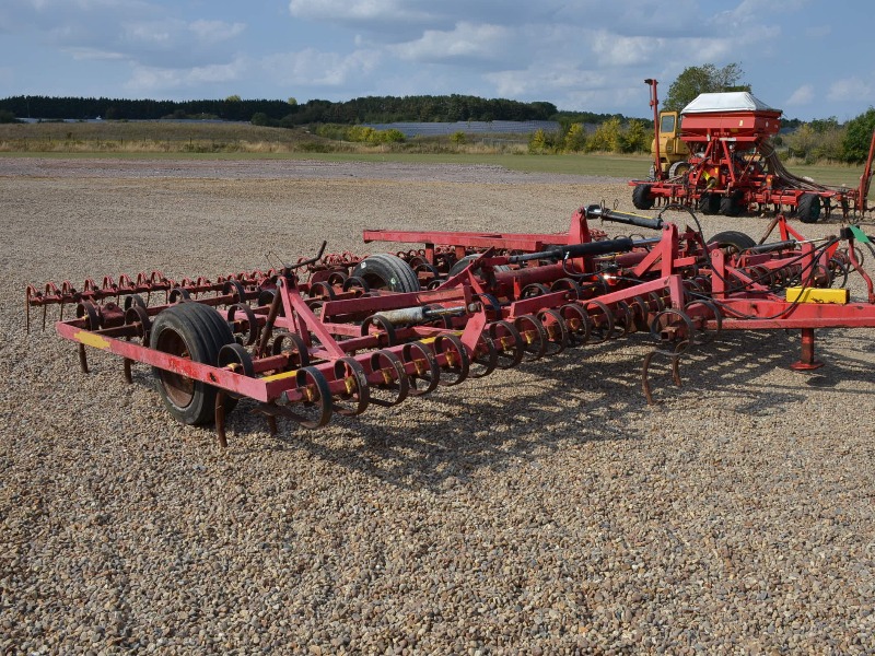 Vaderstad NZ tined cultivator 6m