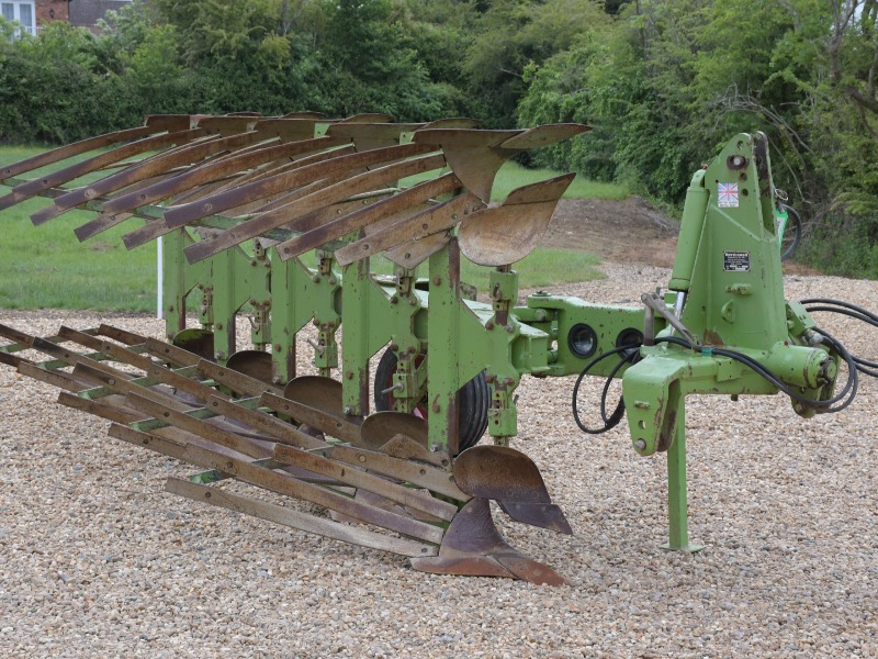 Dowdeswell DP100 FS plough 5-furrow